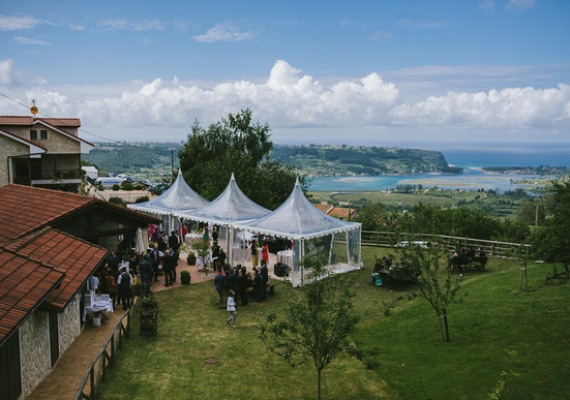 Lugares para casarse en Asturias mirando al mar Cantábrico con Capilé Catering 